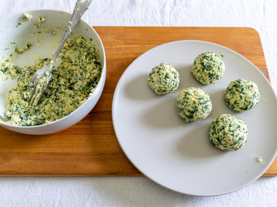 Polpette di spinaci e ricotta - passo 5