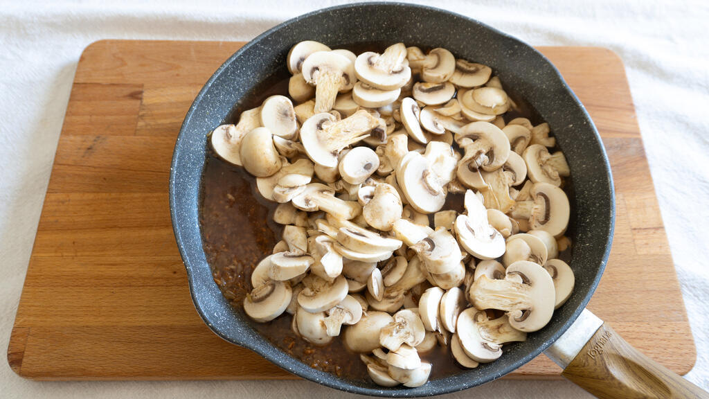 Risotto al liquore porto e funghi - passo 4