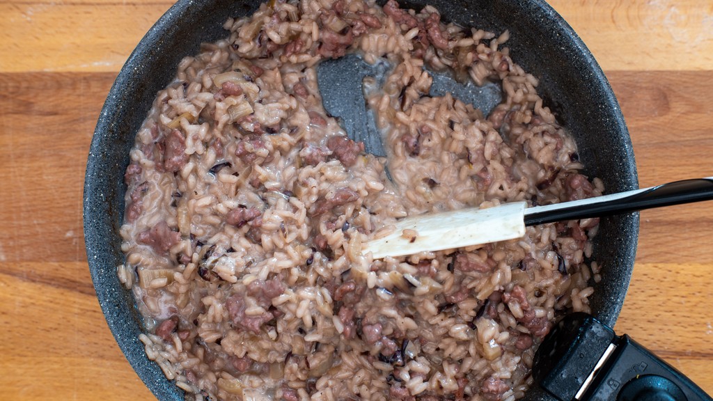 Risotto al radicchio rosso e salsiccia
