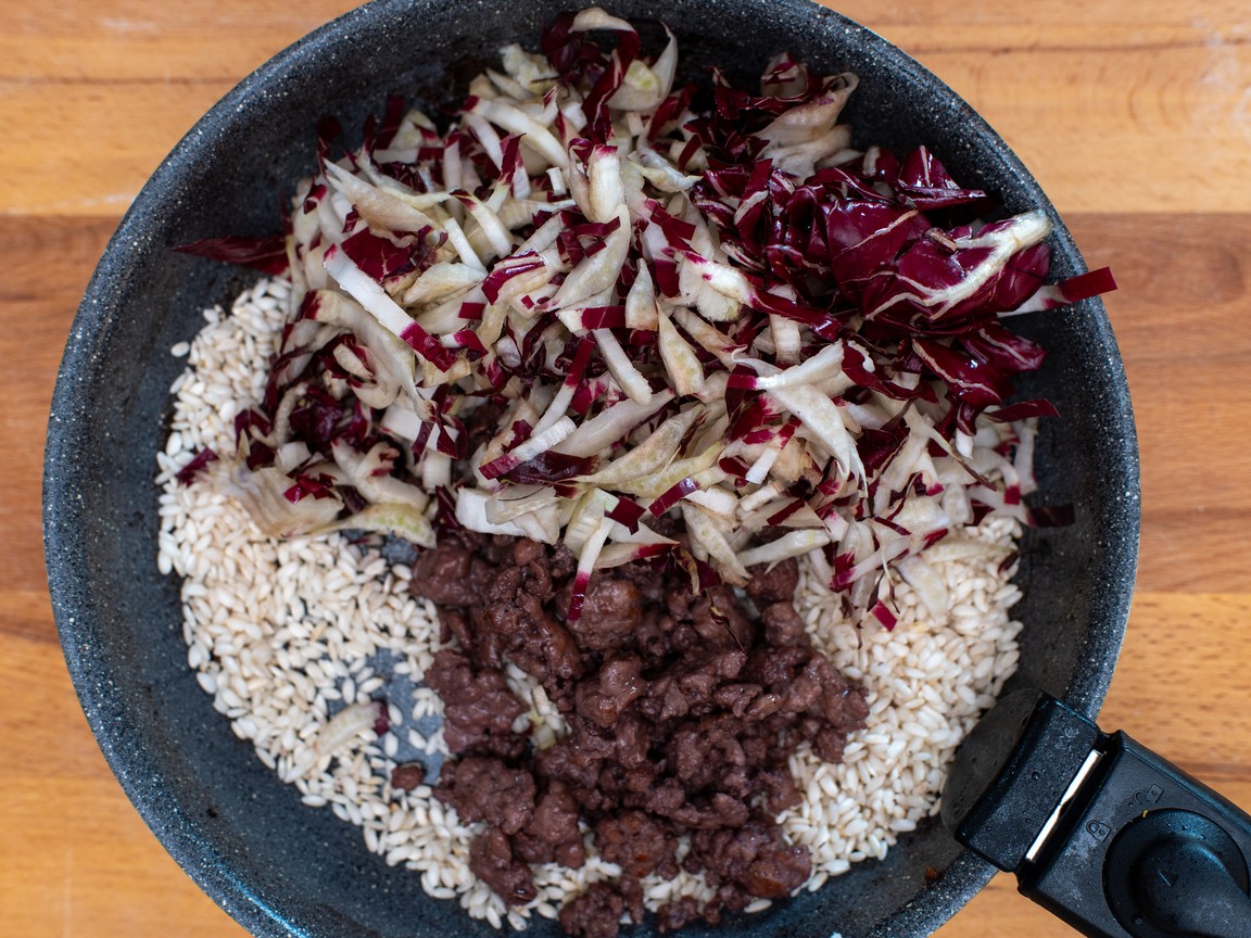 Risotto al radicchio rosso e salsiccia - passo 4