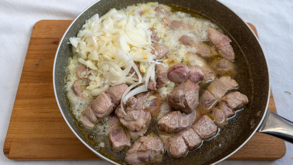 Spezzatino di maiale alla birra - passo 4