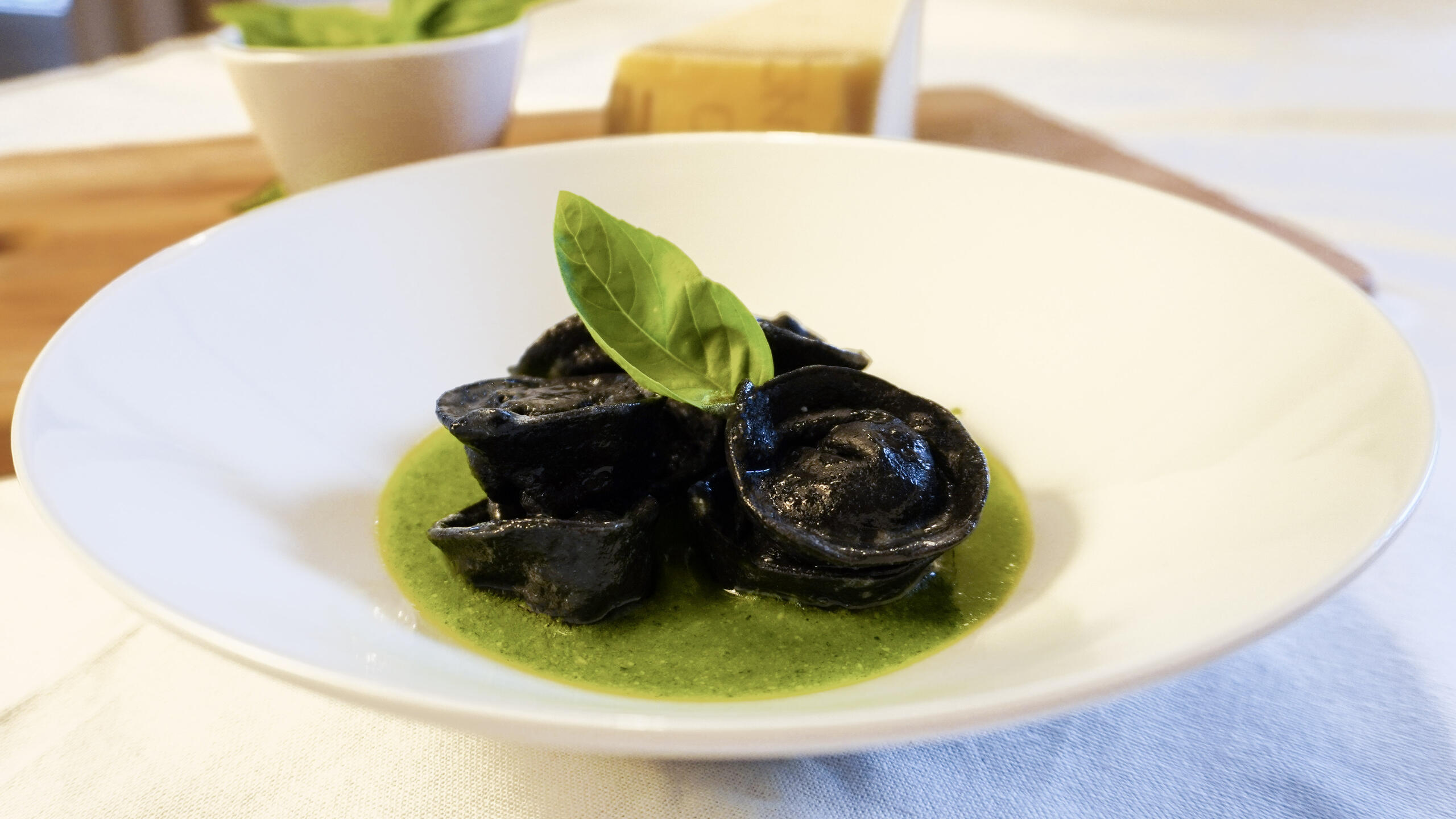 Tortelli al nero di seppia