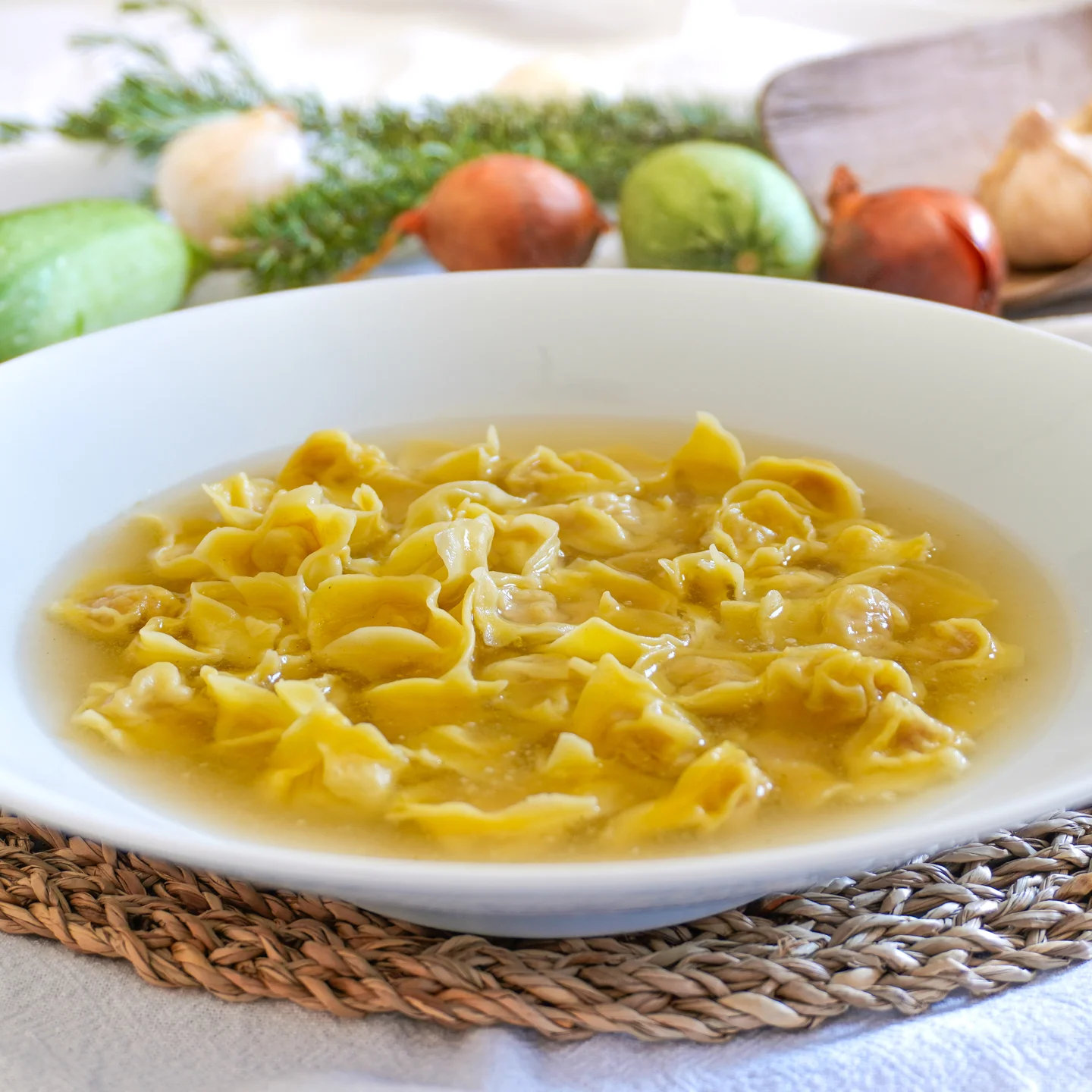 Tortellini bolognesi in brodo