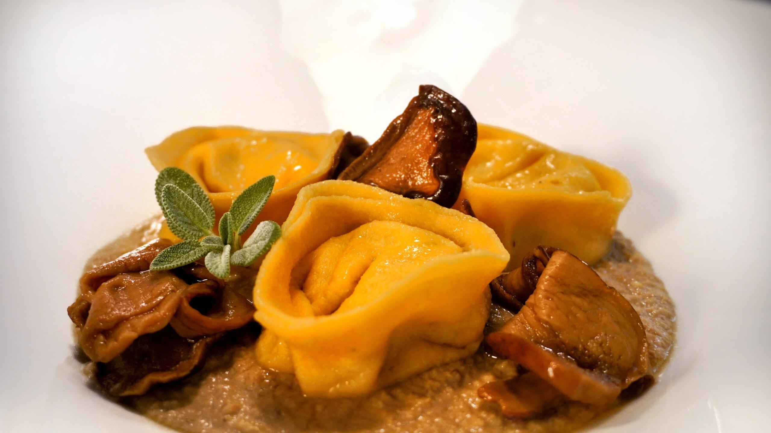 Tortelloni ricotta e porcini