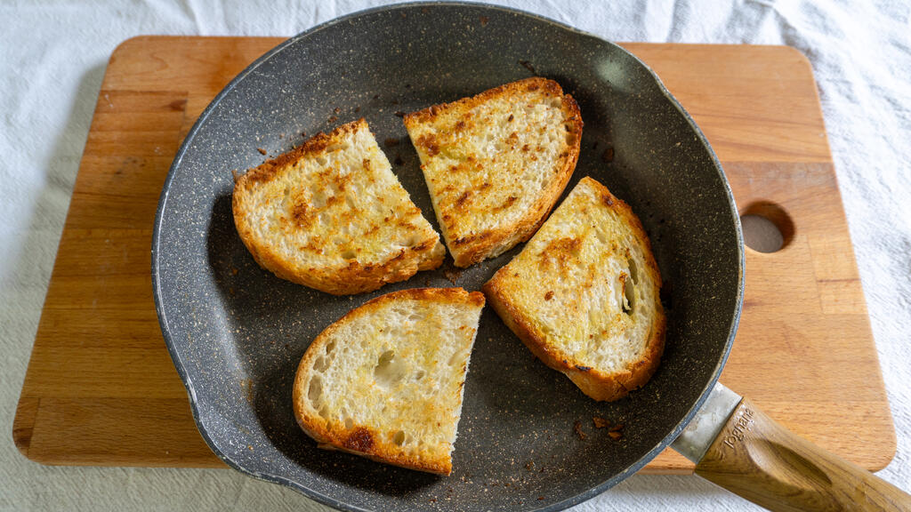 Uova strapazzate con pancetta - passo 5