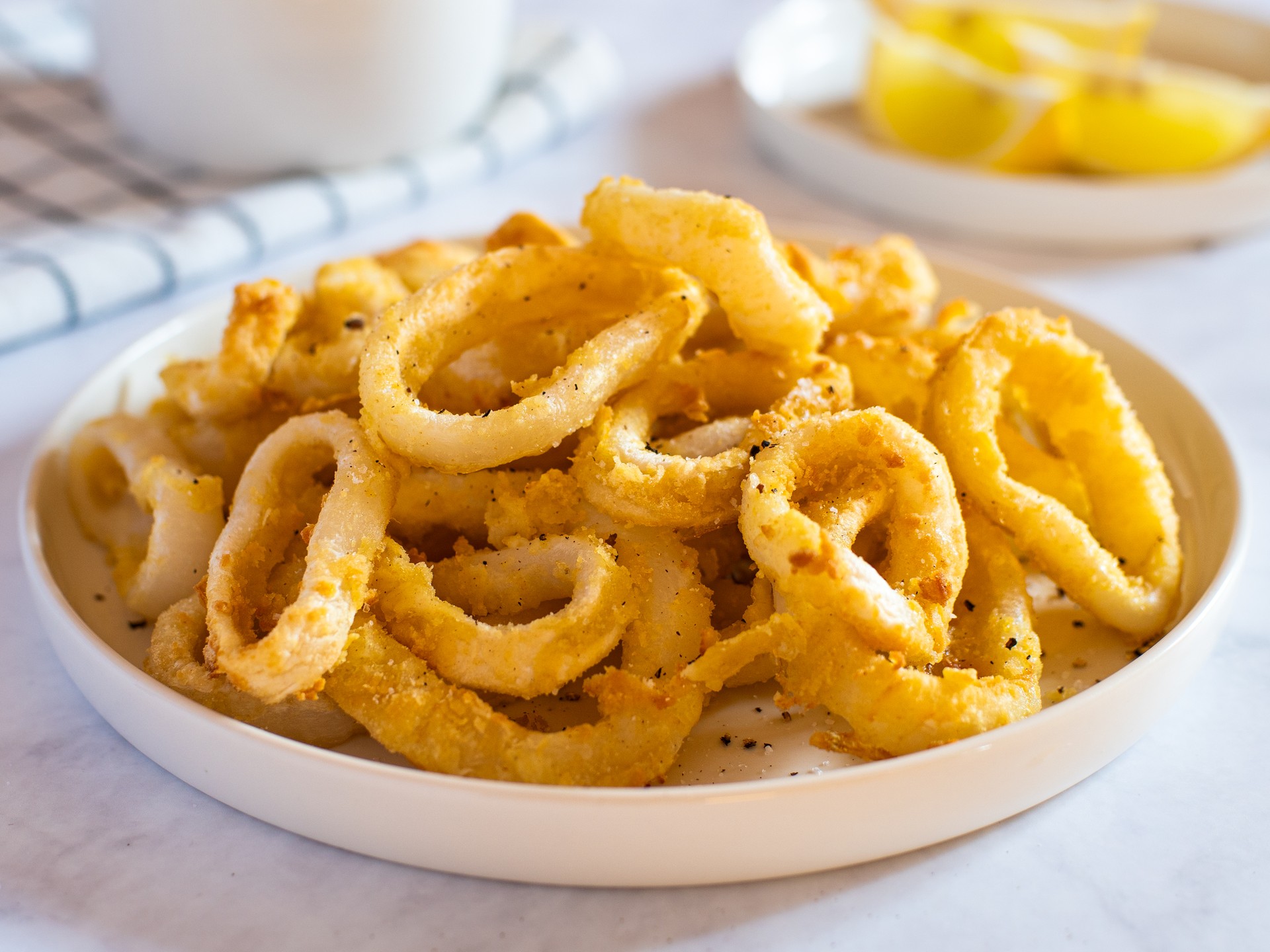 Bläckfiskringar i varmluftsfritös