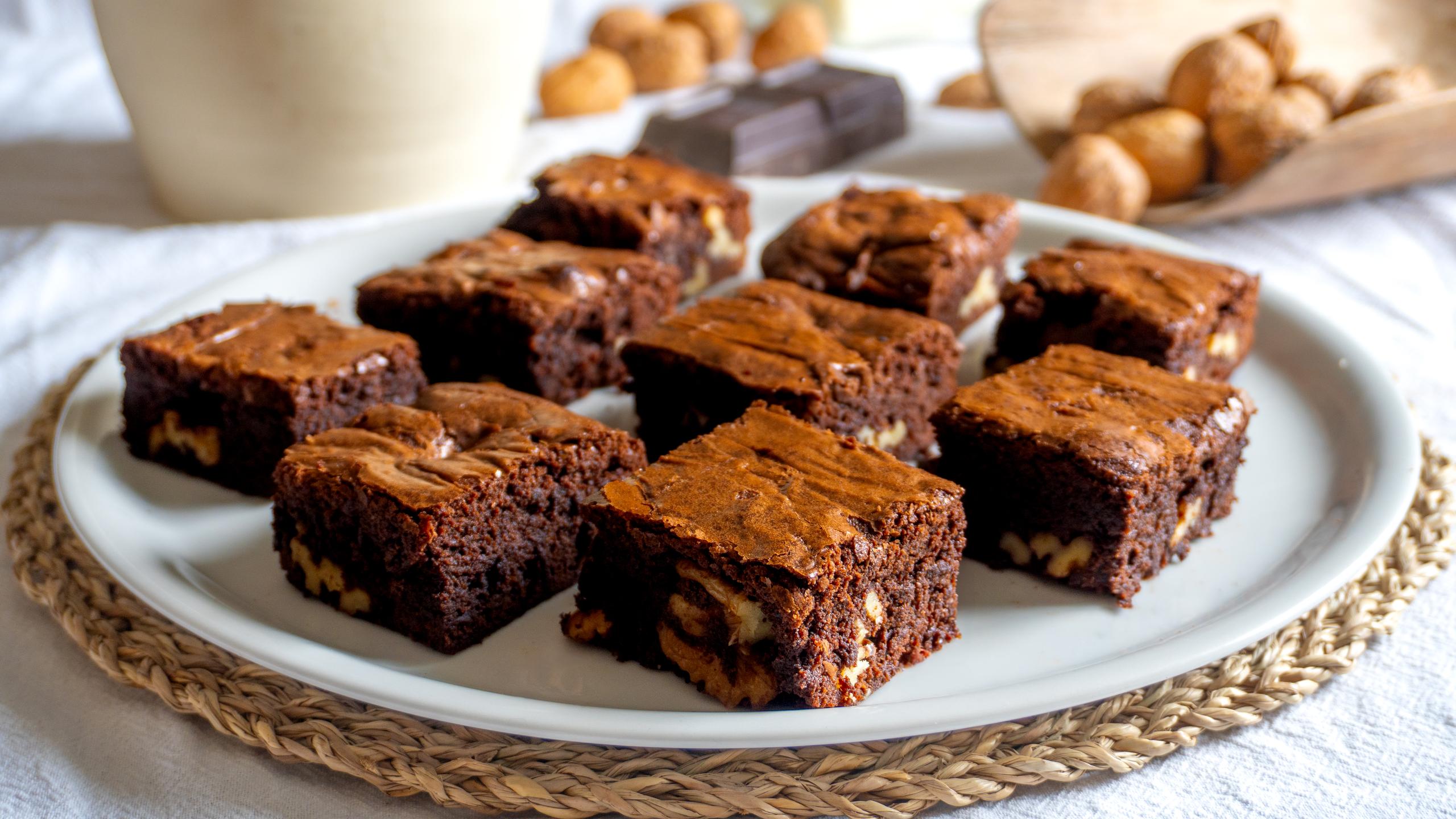 Brownies med choklad och valnötter
