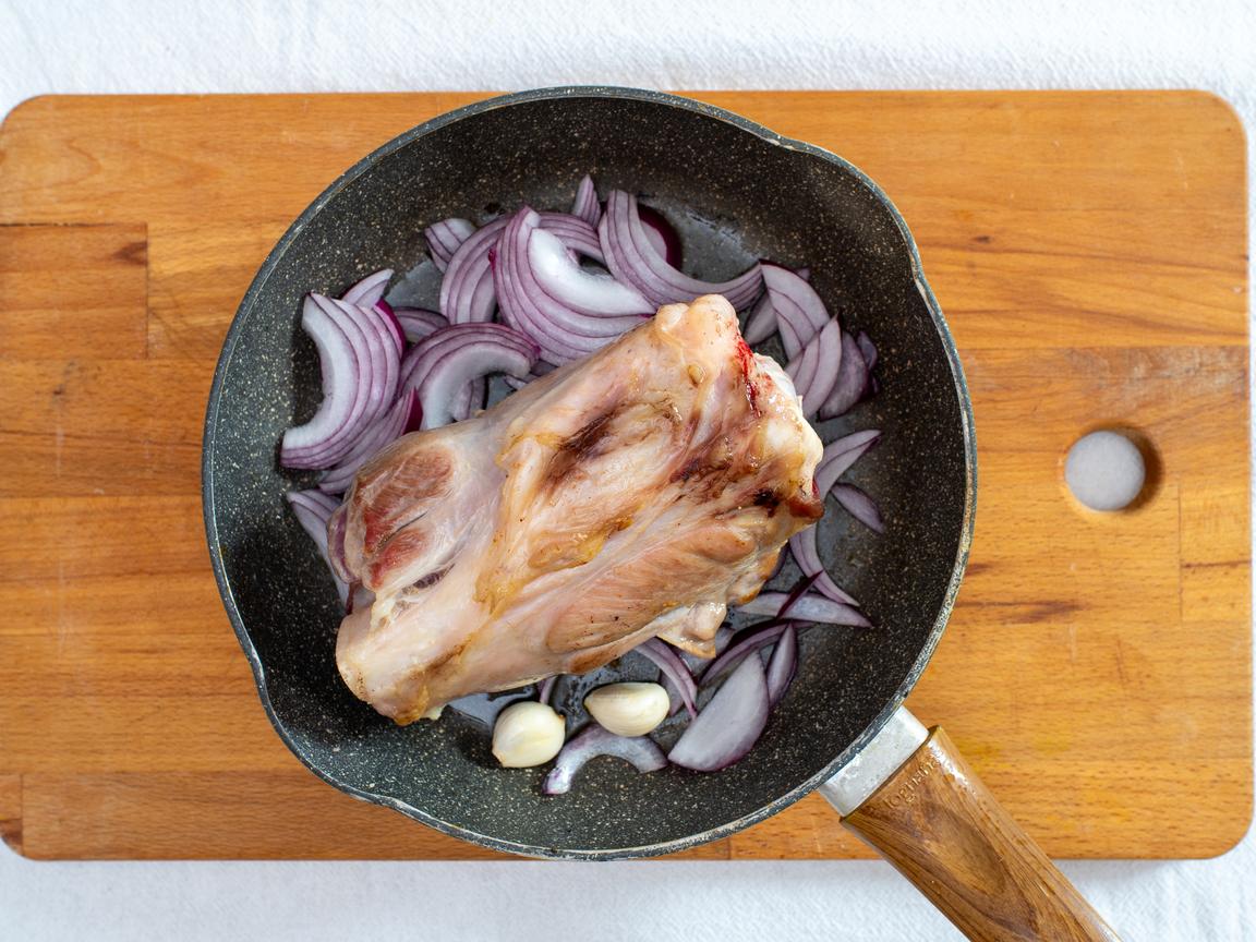Fläsklägg med ugnsrostade potatisar - steg 3