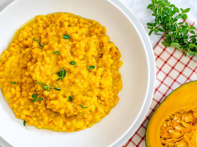 Fregola med pumpa och potatis