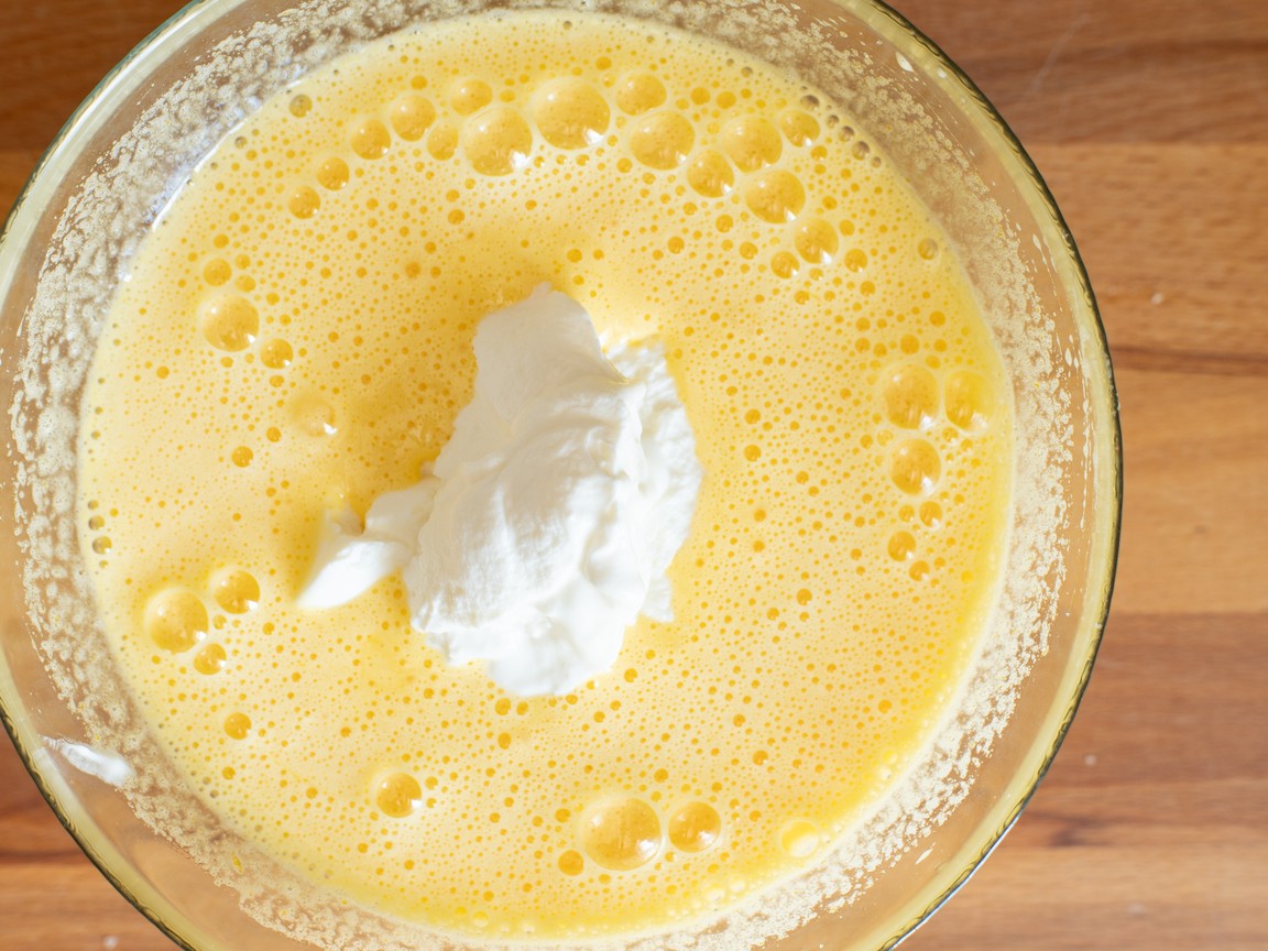 Grekisk yoghurtkaka - steg 2
