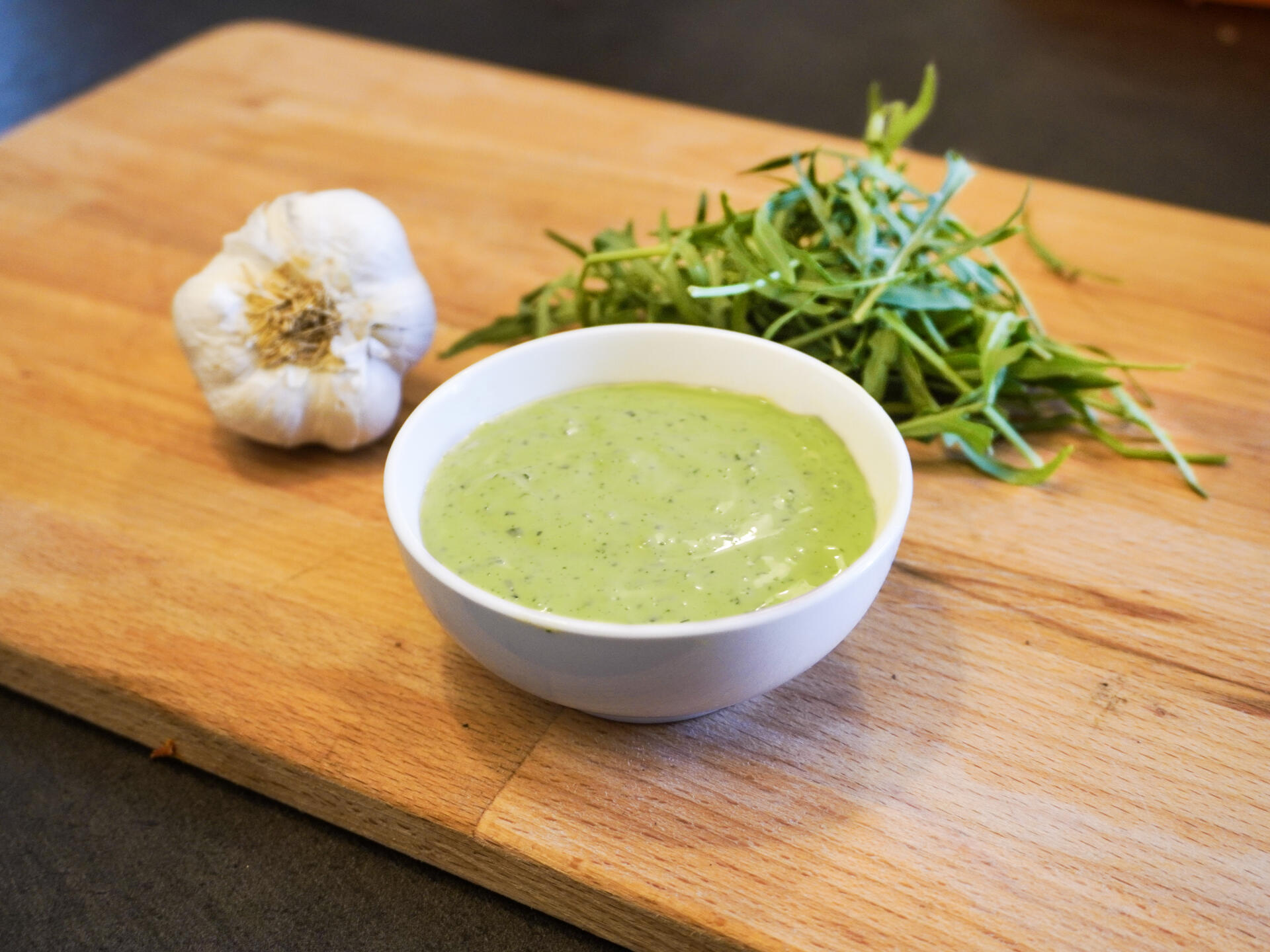 Majonnäs med ruccola och vitlök