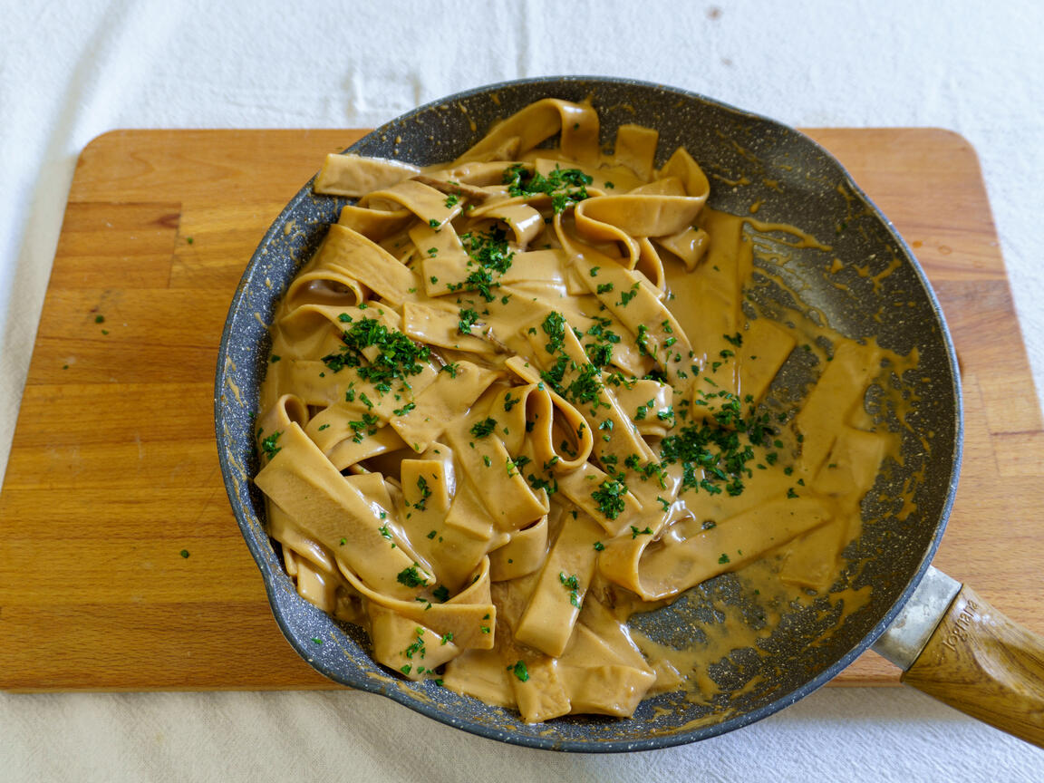 Pappardelle med karljohansvamp och parmesancrème - steg 8