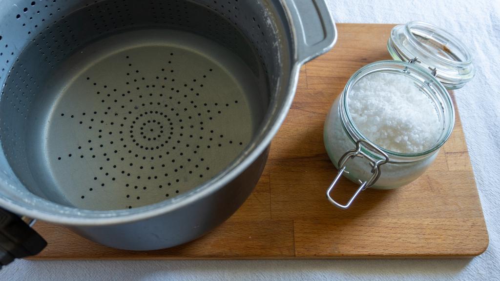 Pasta med rostad brödsmulor och sardeller - steg 3