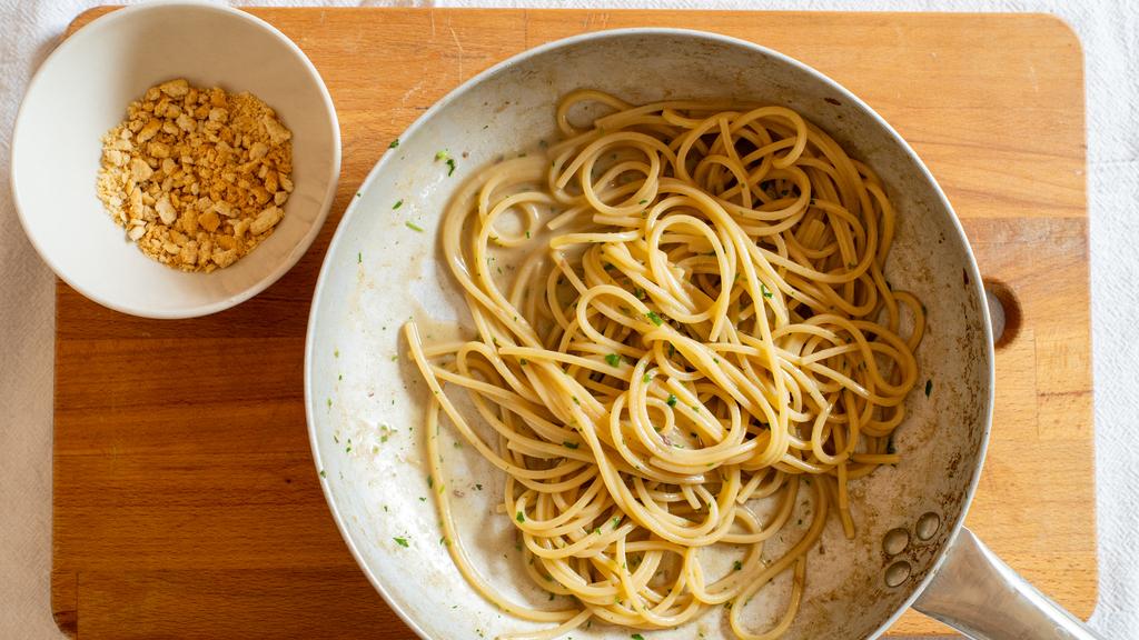 Pasta med smör och ansjovis