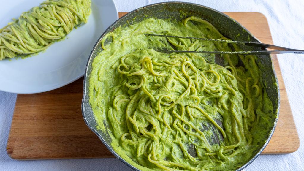 Pasta med zucchinikräm och chips - steg 7
