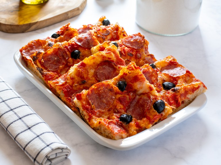 Pizza i långpanna