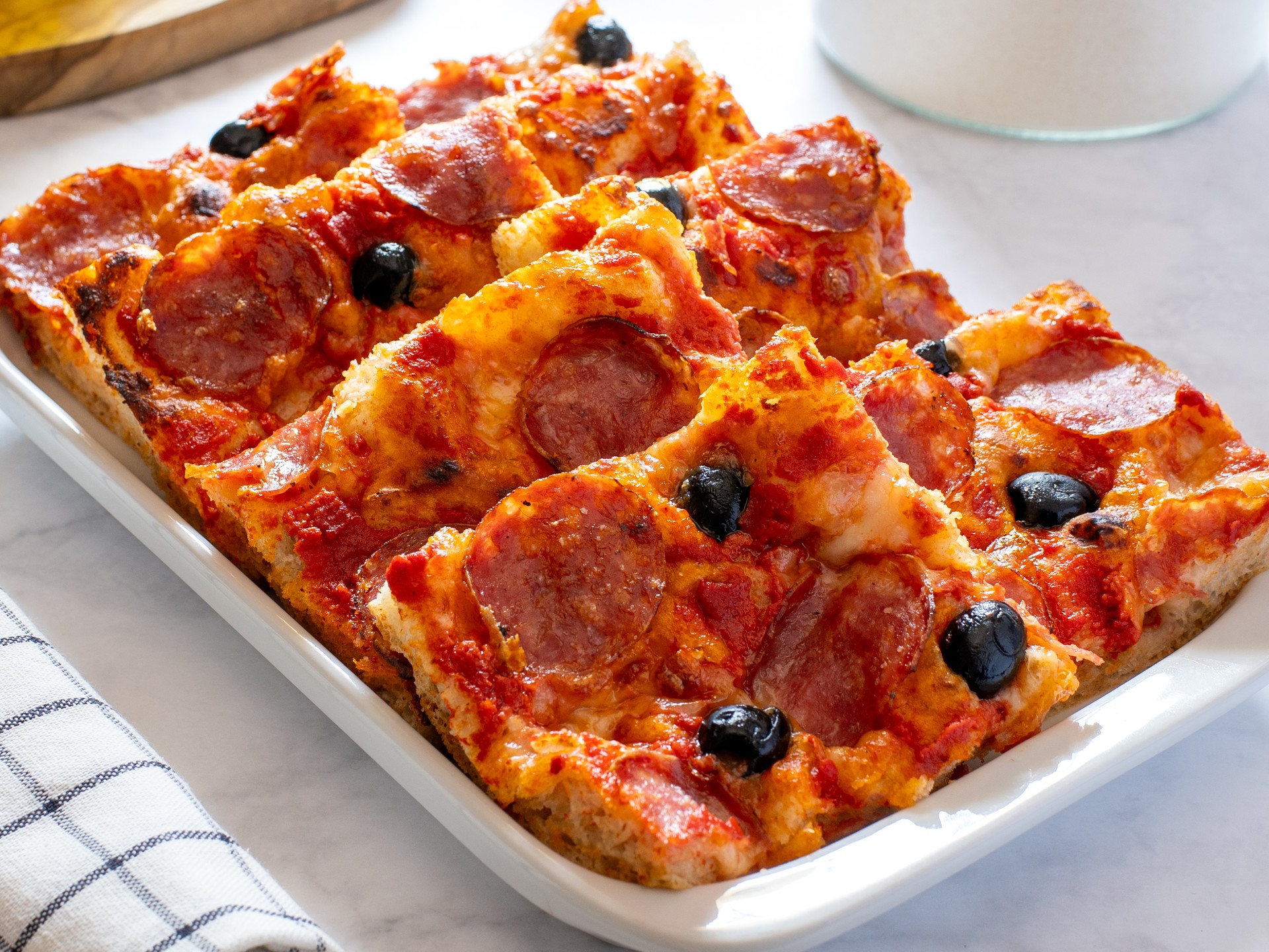 Pizza i långpanna