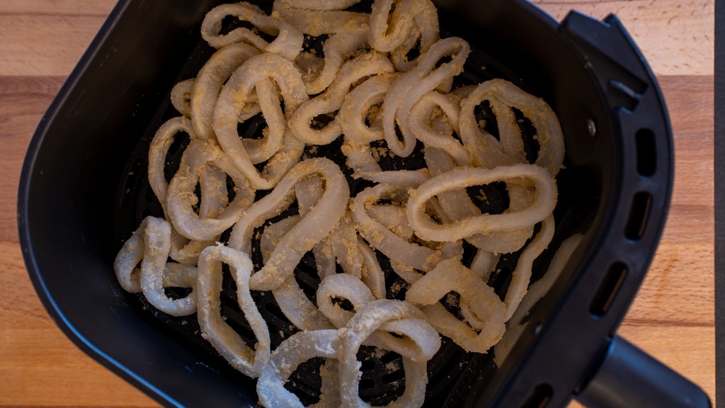 Bläckfiskringar i varmluftsfritös