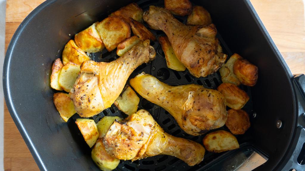 Kycklinglår och potatis i luftfritös