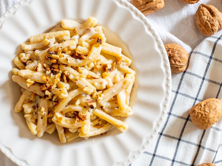 Pasta med gorgonzola och valnötter