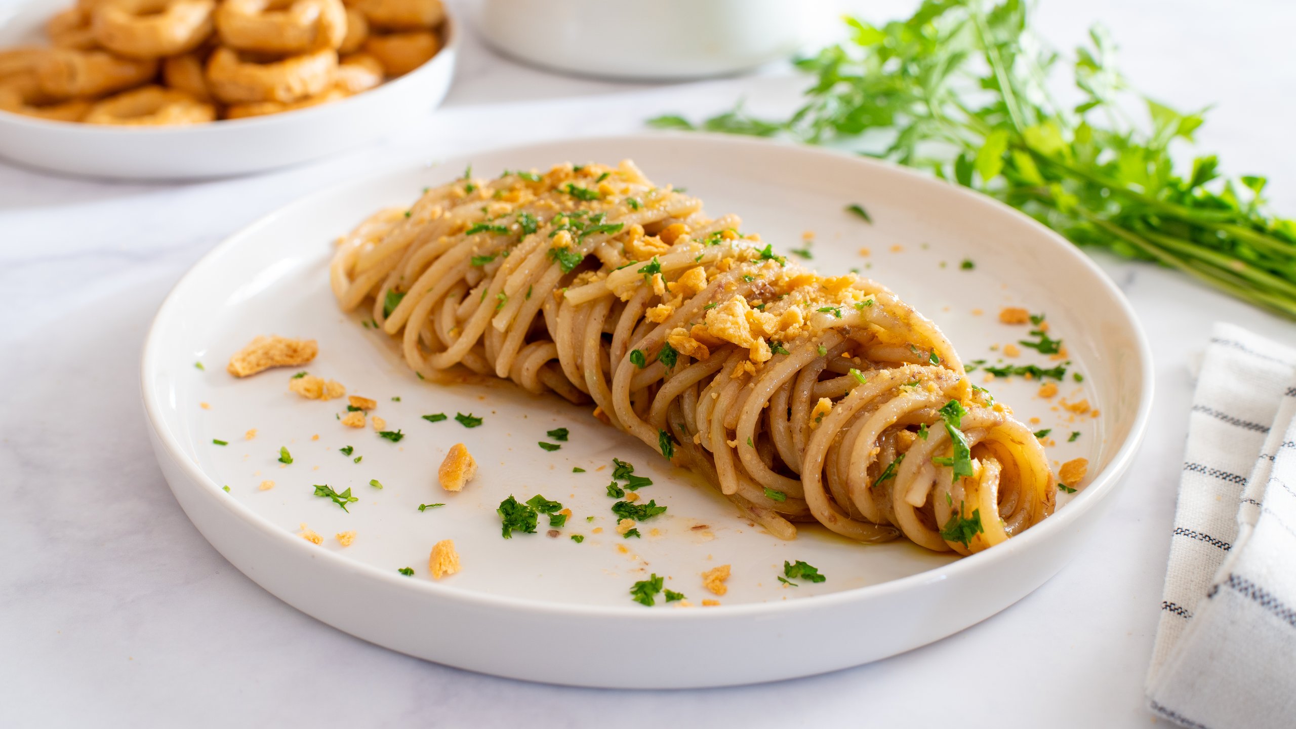 Pasta med smör och ansjovis